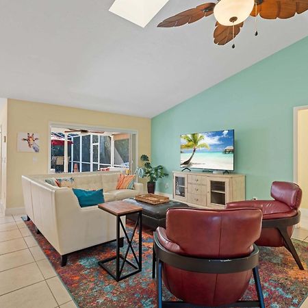 Pet Friendly Pool Home In River Reach Of Naples Fl Kültér fotó