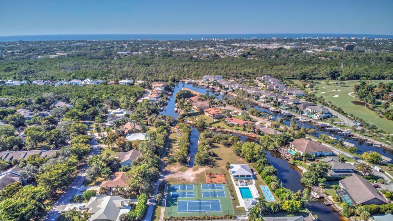 Pet Friendly Pool Home In River Reach Of Naples Fl Kültér fotó