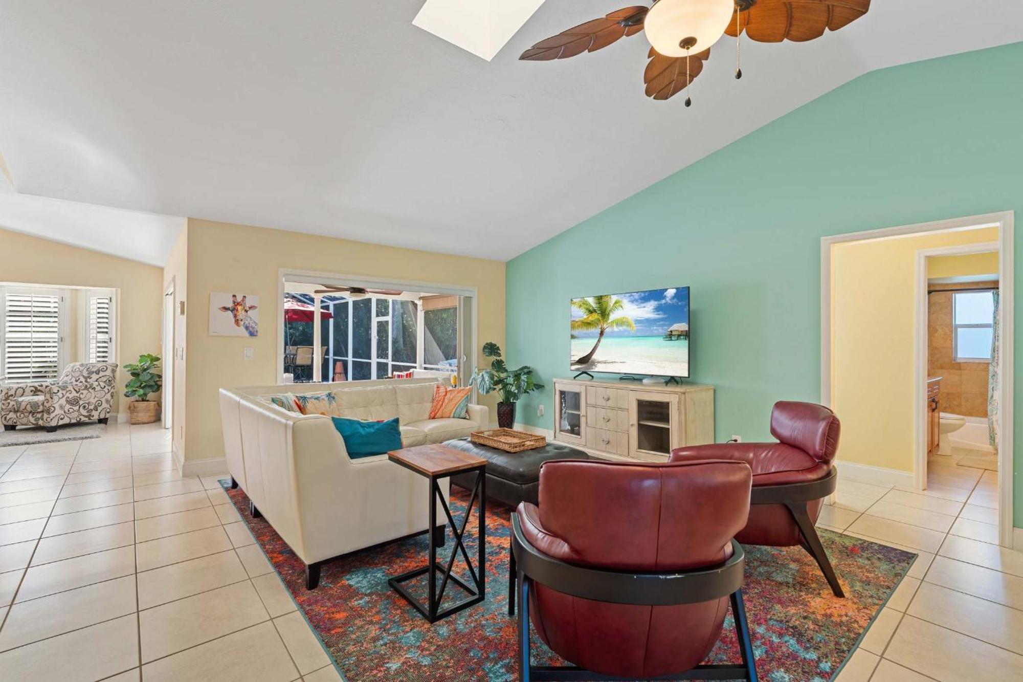 Pet Friendly Pool Home In River Reach Of Naples Fl Kültér fotó