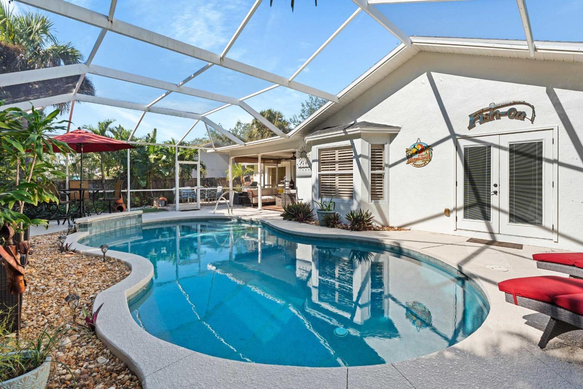 Pet Friendly Pool Home In River Reach Of Naples Fl Kültér fotó